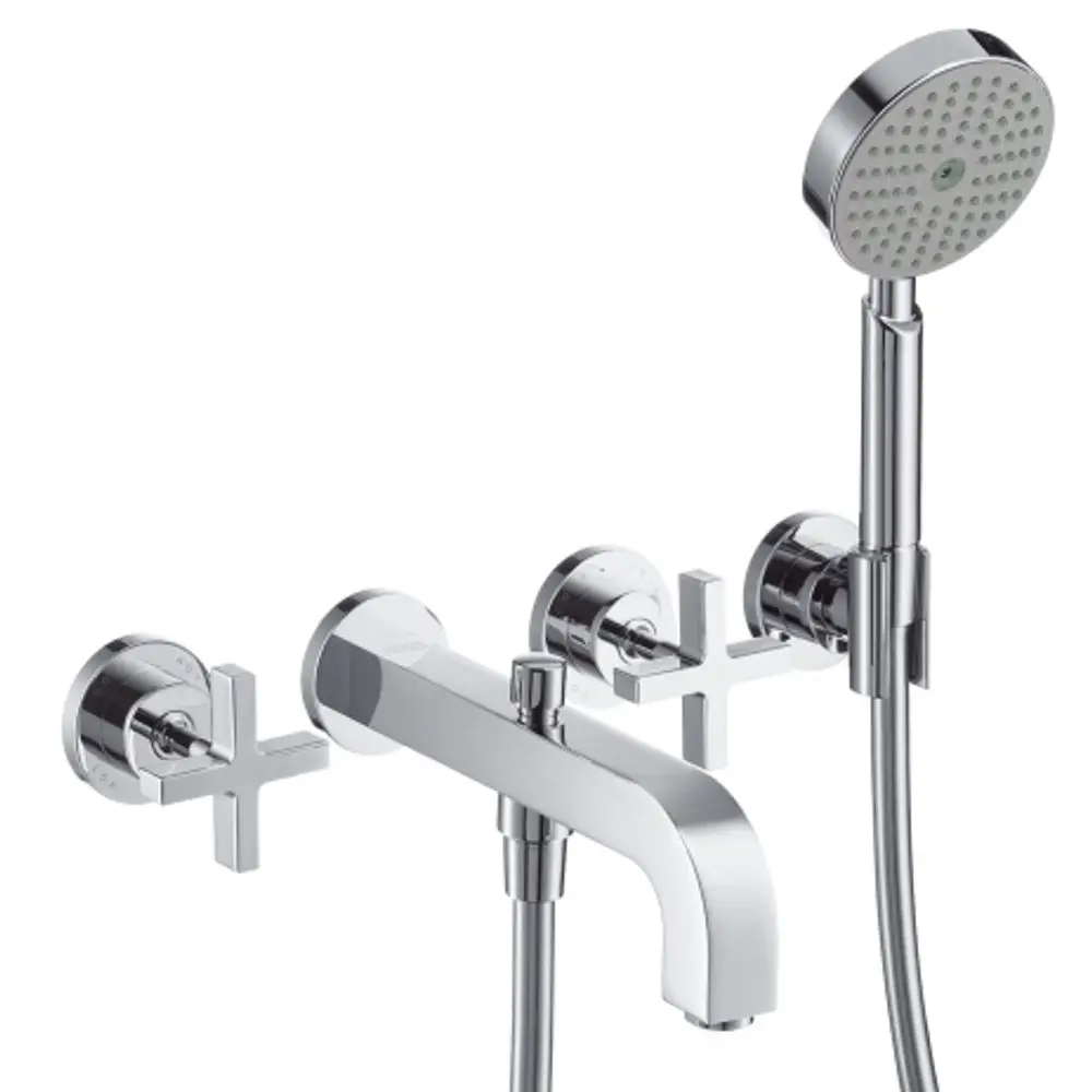 Wannenarmatur mit zwei Kreuzgriffen und einer Handbrause, montiert an der Wand. Aus verchromtem Material, designed von AXOR für eine klare Wasserführung.